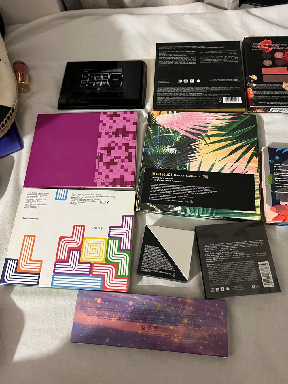 Bundle Makeup - Picture 3 of 9